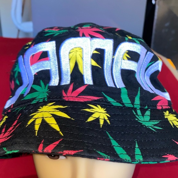 Jamaican Bucket 🪣 Hat - Picture 2 of 4